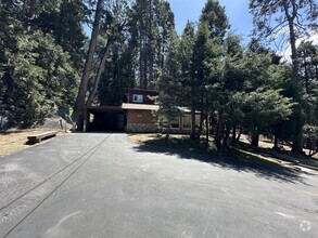 Building Photo - 2 bedroom Cabin in Fern Valley