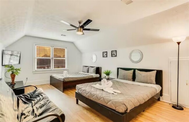Building Photo - 1408 Aramore Dr SE