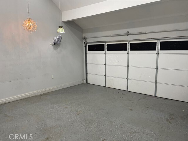 Building Photo - 737 N Garsden Ave