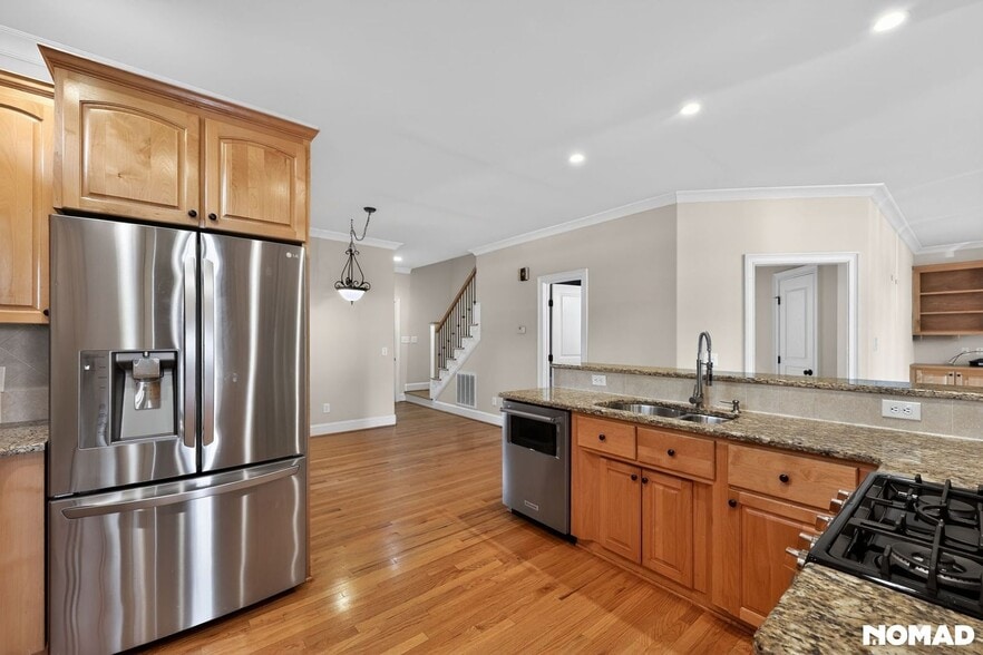 Building Photo - 1303 Town Side Dr