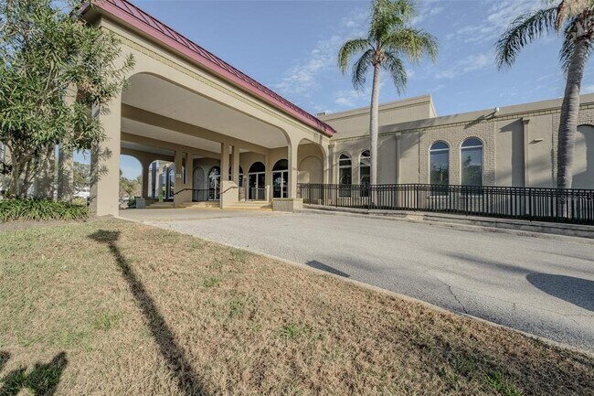 Building Photo - 2433 Brazilia Dr