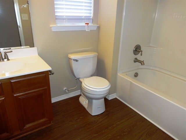 Building Photo - 604 Grassy Hill Road