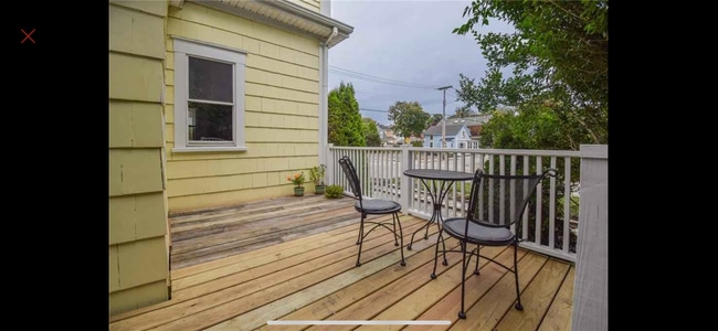 Building Photo - 26 Poplar St