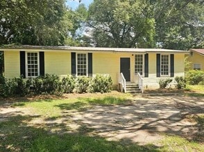 Building Photo - 308 Forrestal Ln