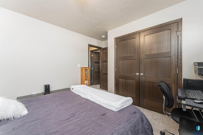 Building Photo - 6901 W Gresford Pl