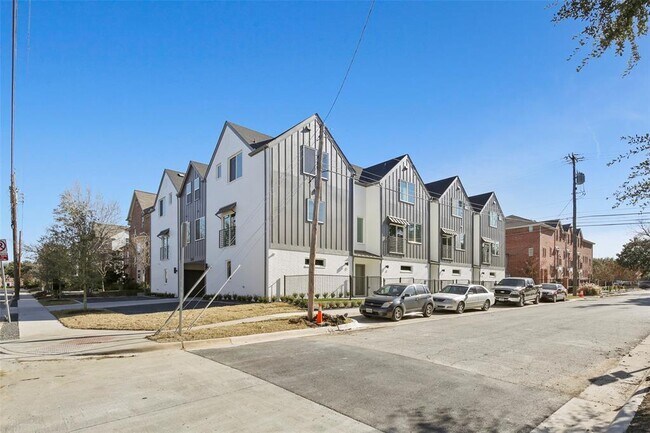 Building Photo - 3241 Rosedale Ave