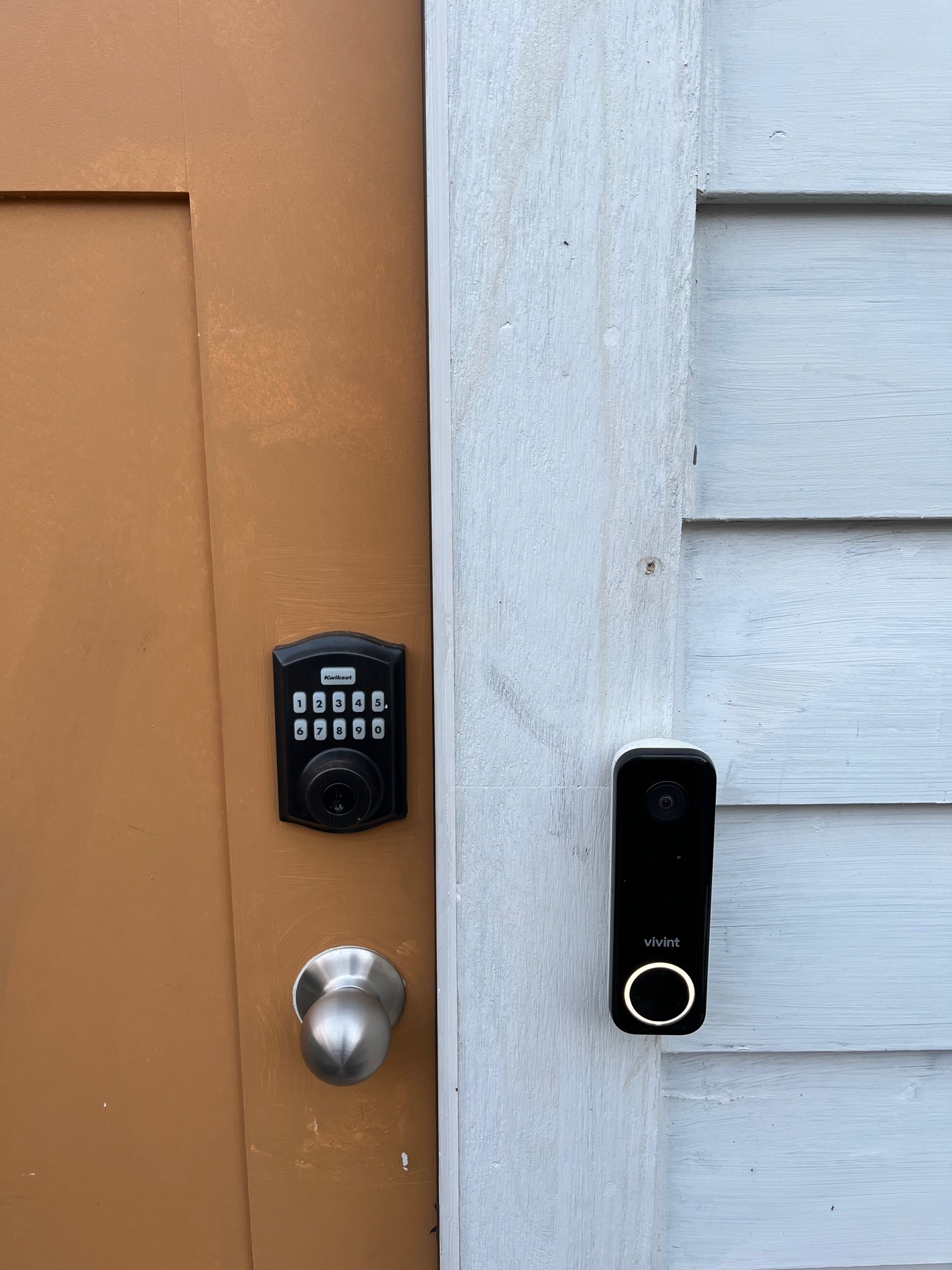 Secure keypad entry - 1641 Eddington Rd