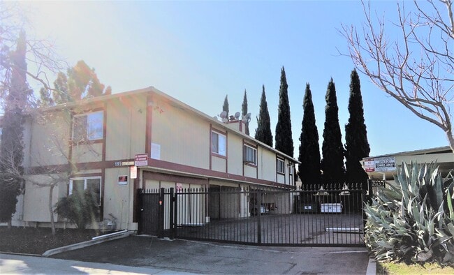 Building Photo - 195 E Reed St