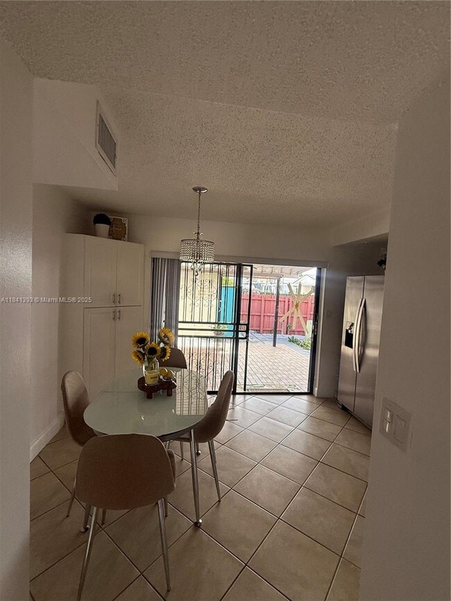 Primary Photo - 1395 W 41st St