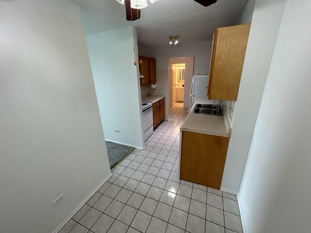 Building Photo - 9098 W Terrace Dr