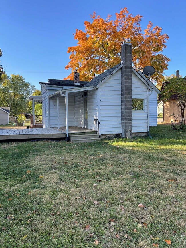 Building Photo - 226 E High St