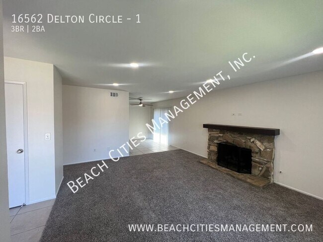Building Photo - 16562 Delton Cir