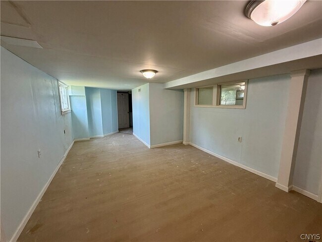 Building Photo - 111 Deborah Dr