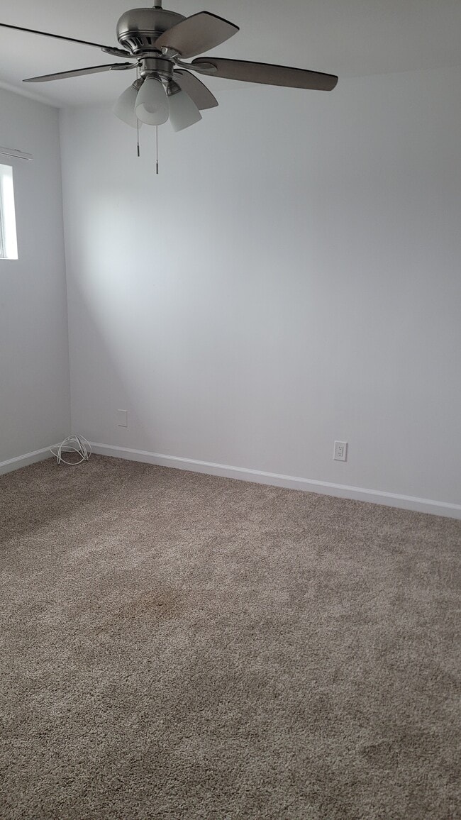 Building Photo - 11841 Old River School Rd