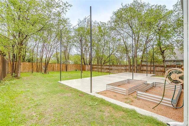 Building Photo - 5624 Donnelly Ave