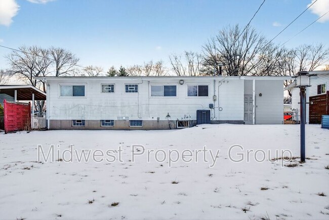 Building Photo - 2365 Dove Dr