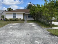 Building Photo - 4829 Arthur St