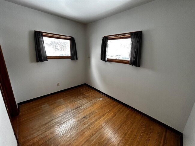 Building Photo - 850 Glide St