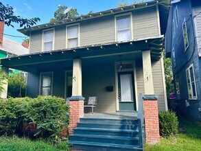 Building Photo - 321 50th St