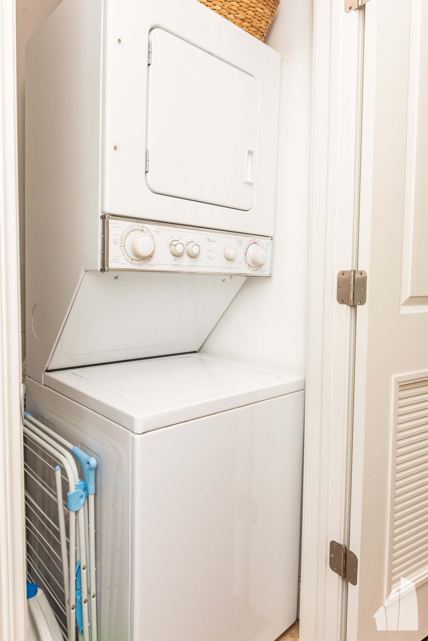 Building Photo - 839 Lyman Ave