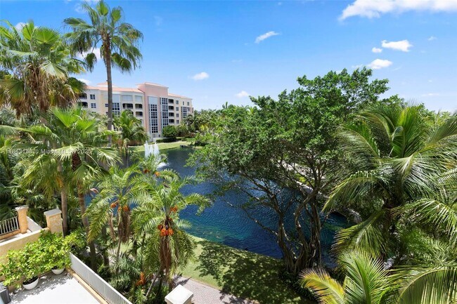 Building Photo - 703 Crandon Blvd