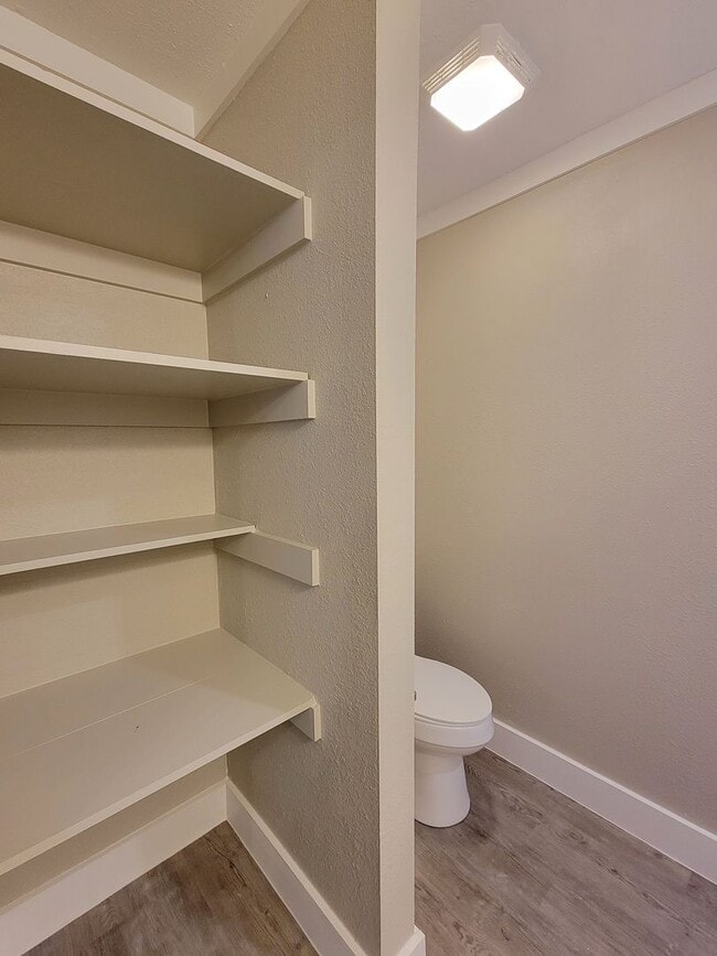 Building Photo - Recently Updated 3 Bed 2 Bath in Gun Barre...
