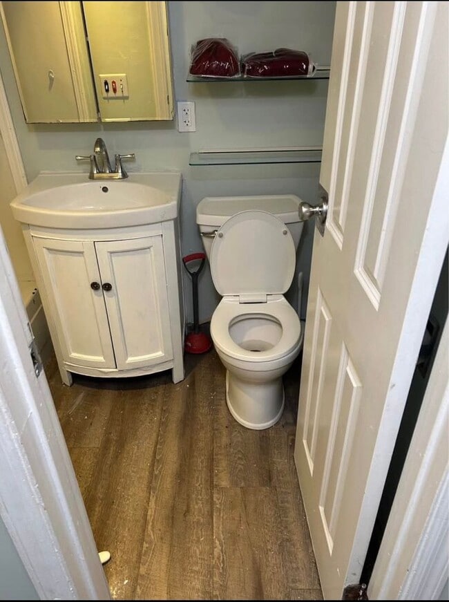 Building Photo - 6849 N Aurelius Rd