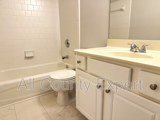 Building Photo - 4318 Shillham Ct