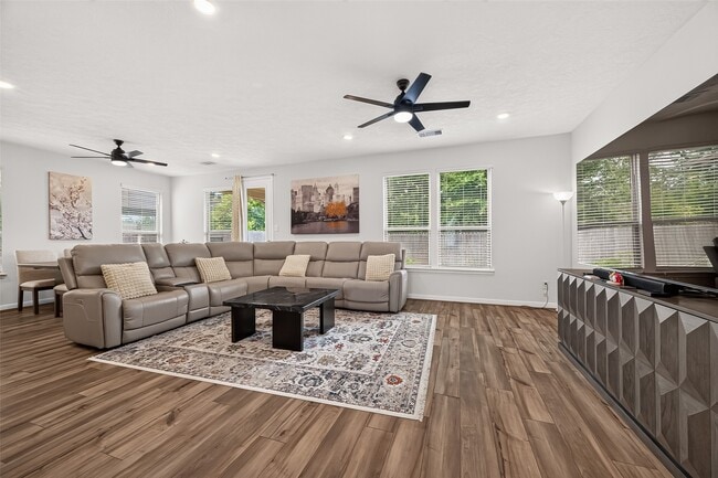 Building Photo - 27571 Bello Bend Ln