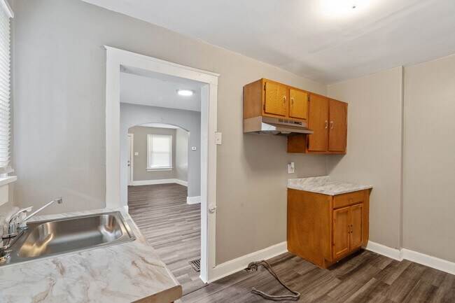 Building Photo - Cute 1 bed 1 bath. SECTION 8 Accepted