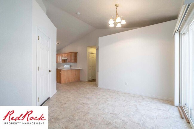 Building Photo - 3 Bed Home in Hurricane with a Fully Fence...