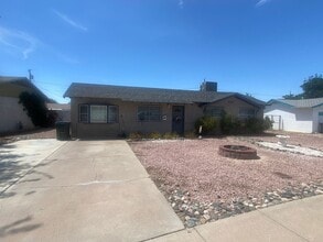 Building Photo - Remodeled 4-Bedroom Home in the Heart of K...