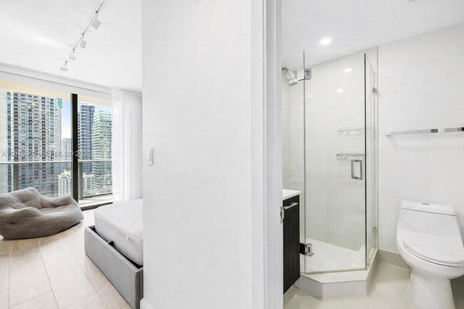 Building Photo - 45 SW 9th St