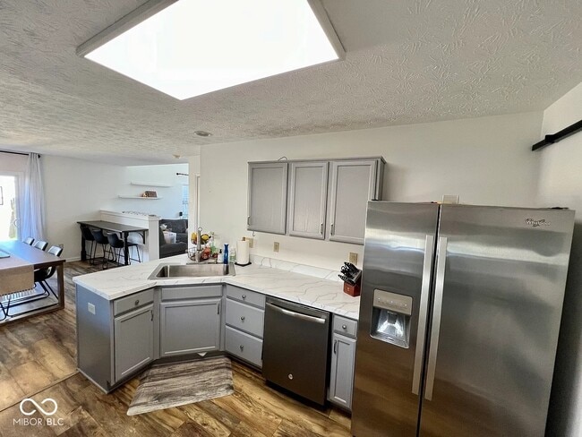 Building Photo - 620 Cembra Dr