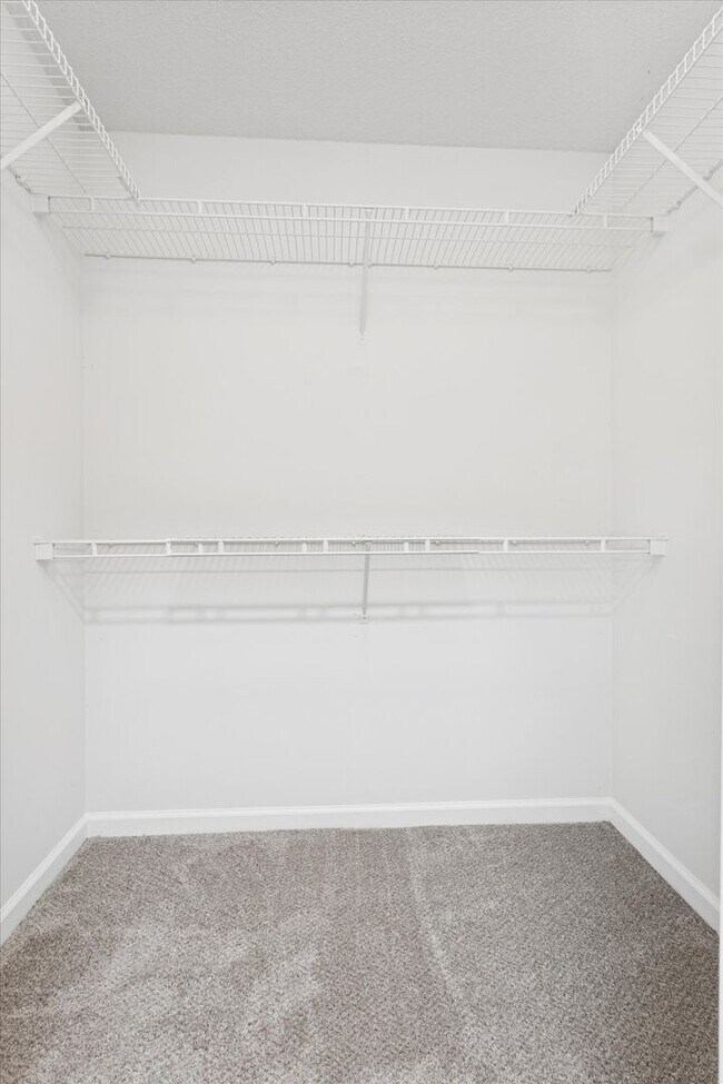 Building Photo - 2BR/2BA Condo Near Langley AFB