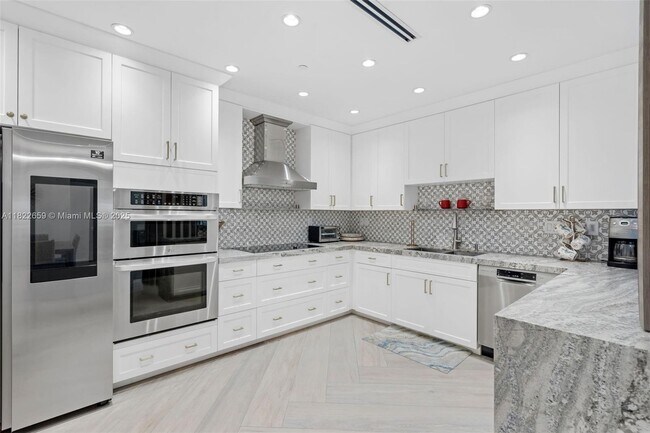 Building Photo - 201 Crandon Blvd