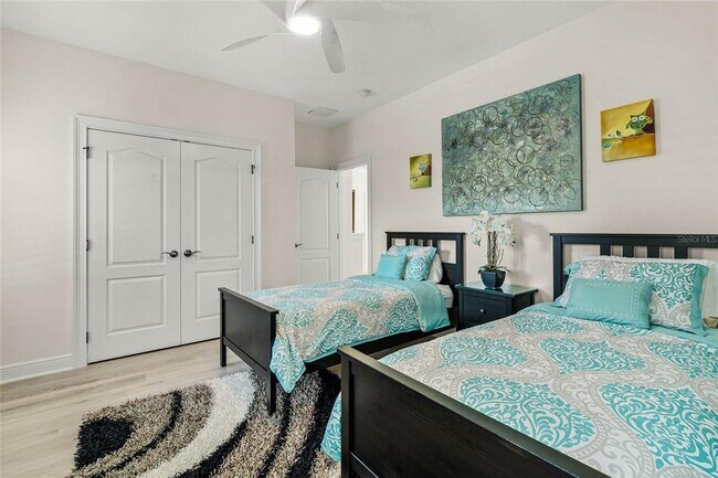 Building Photo - 3609 Simonton Pl