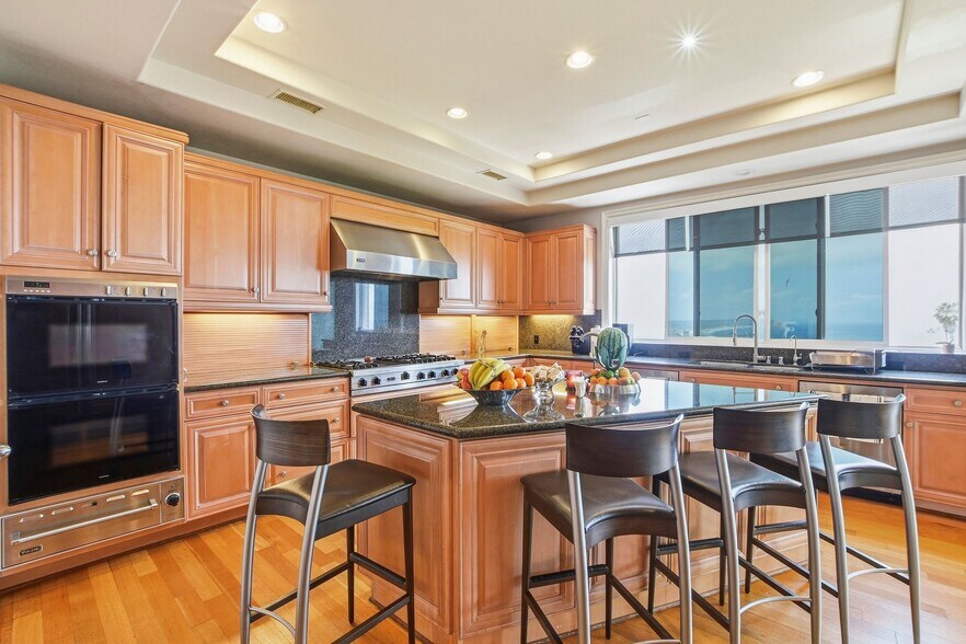Building Photo - 1011 Avenida Amantea