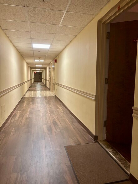 Building Photo - 2500 Mystic Valley Pky