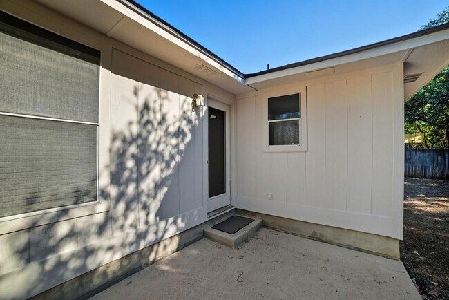 Building Photo - 1226 Brashear Ln