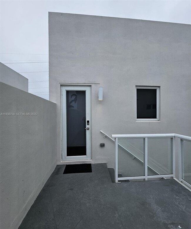 Building Photo - 6410 NW 105th Pl