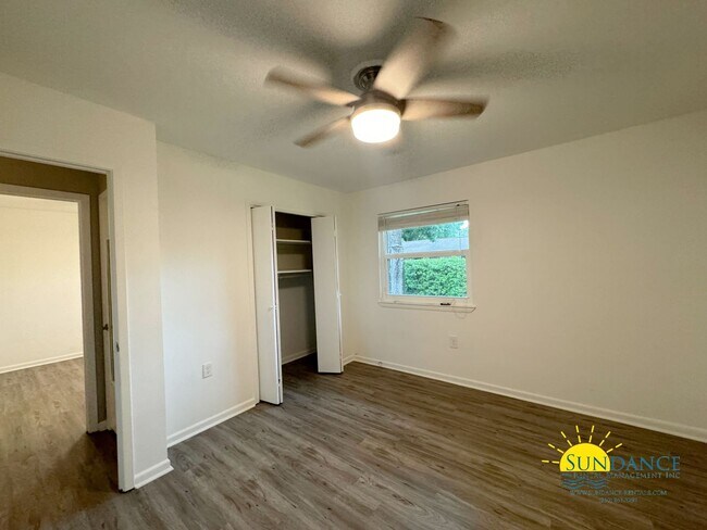 Building Photo - Stunning 4 Bedroom Overbrook Home with a Sparking Pool!