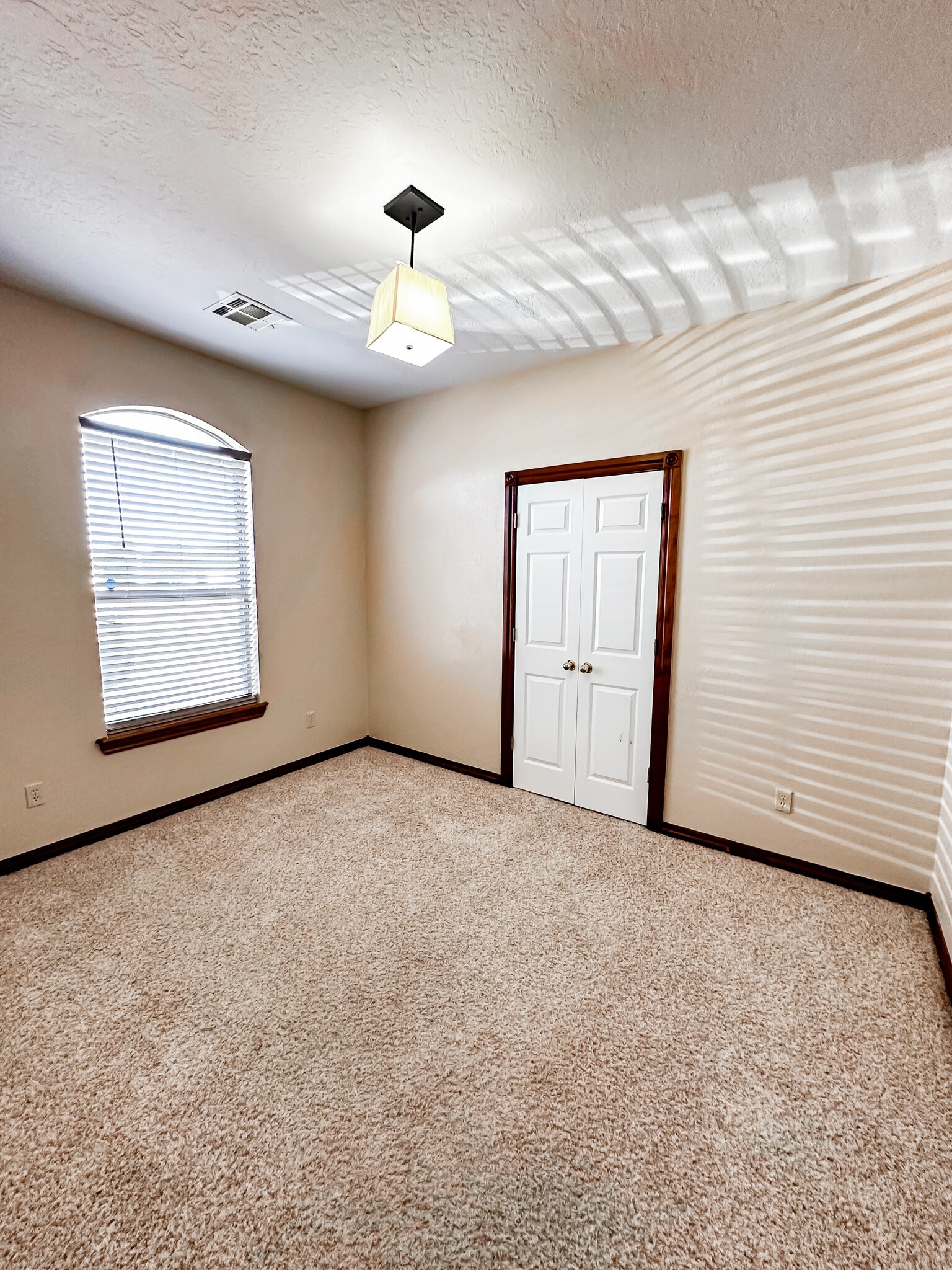 Building Photo - 1502 SW 70th St
