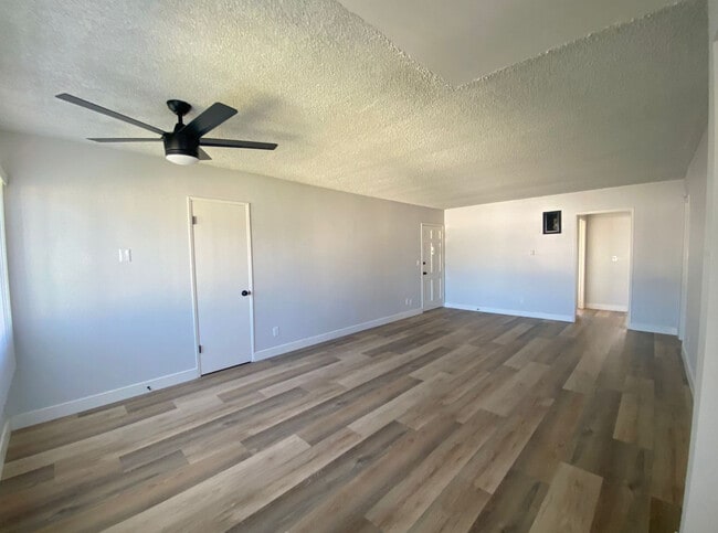 Building Photo - 1513 2nd Ave