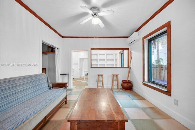 Building Photo - 528 NW 47th St