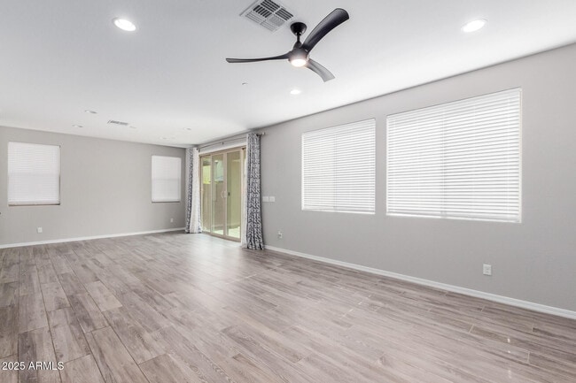 Building Photo - 1694 S Follett Way
