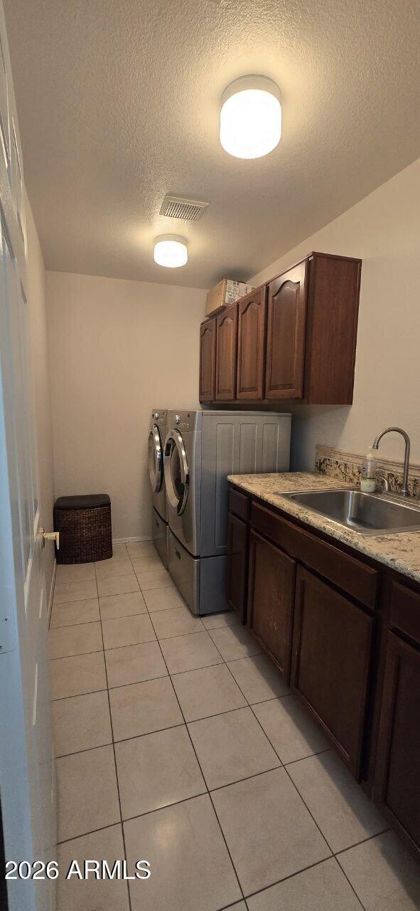 Building Photo - 6435 W Buckskin Trail