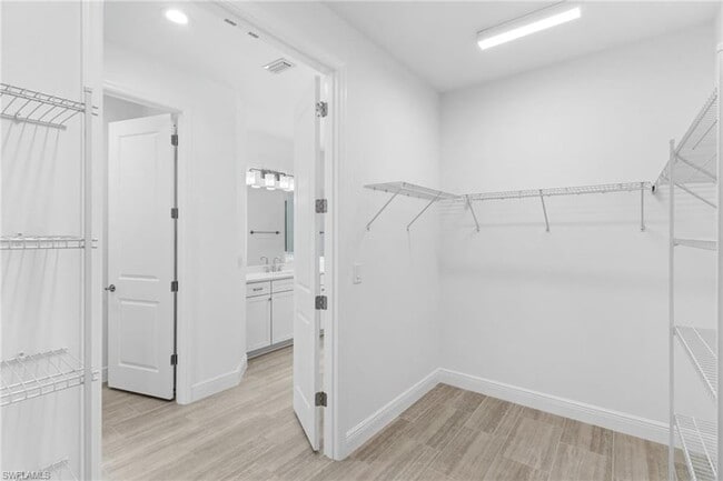 Building Photo - 4580 Skysail Dr