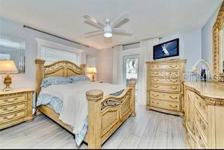 Building Photo - 120 Bayside Dr