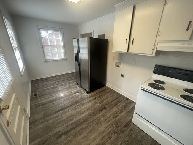 Building Photo - 2 bd 1 ba house